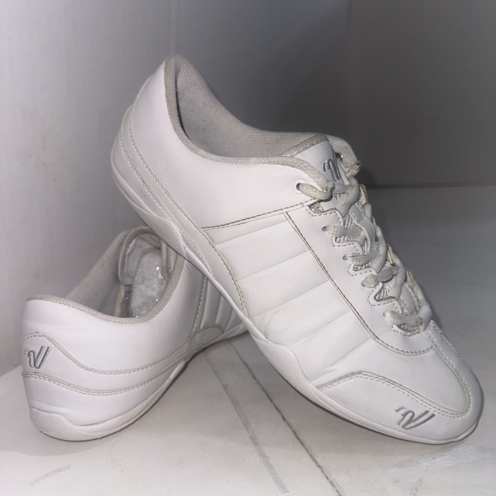 Varsity White Athletic Gym Cheer Cheerleader Shoes Women's Size 10